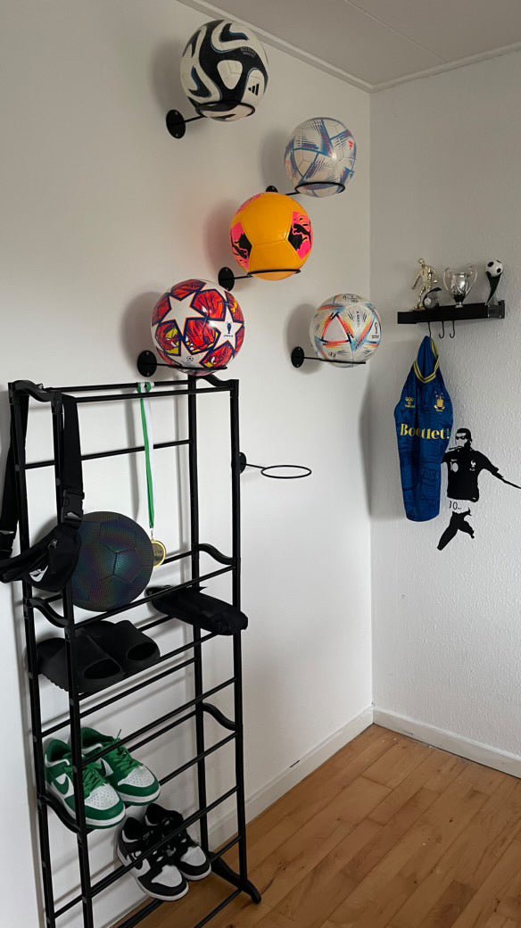 Ballhalter für die Wand – schwarzer Stahl (inklusive schwarzer Schrauben)