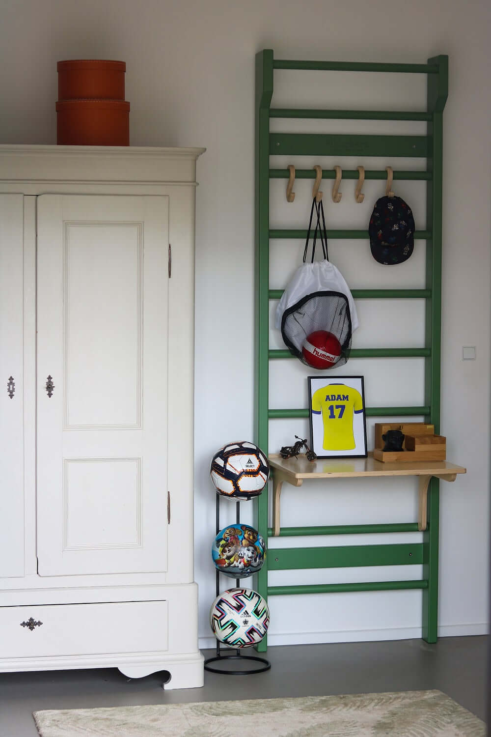 Boldholder / organizer til 3 sportsbolde - Lukaki.dkFreeplay Rackball boldholder til 3 sportsbolde