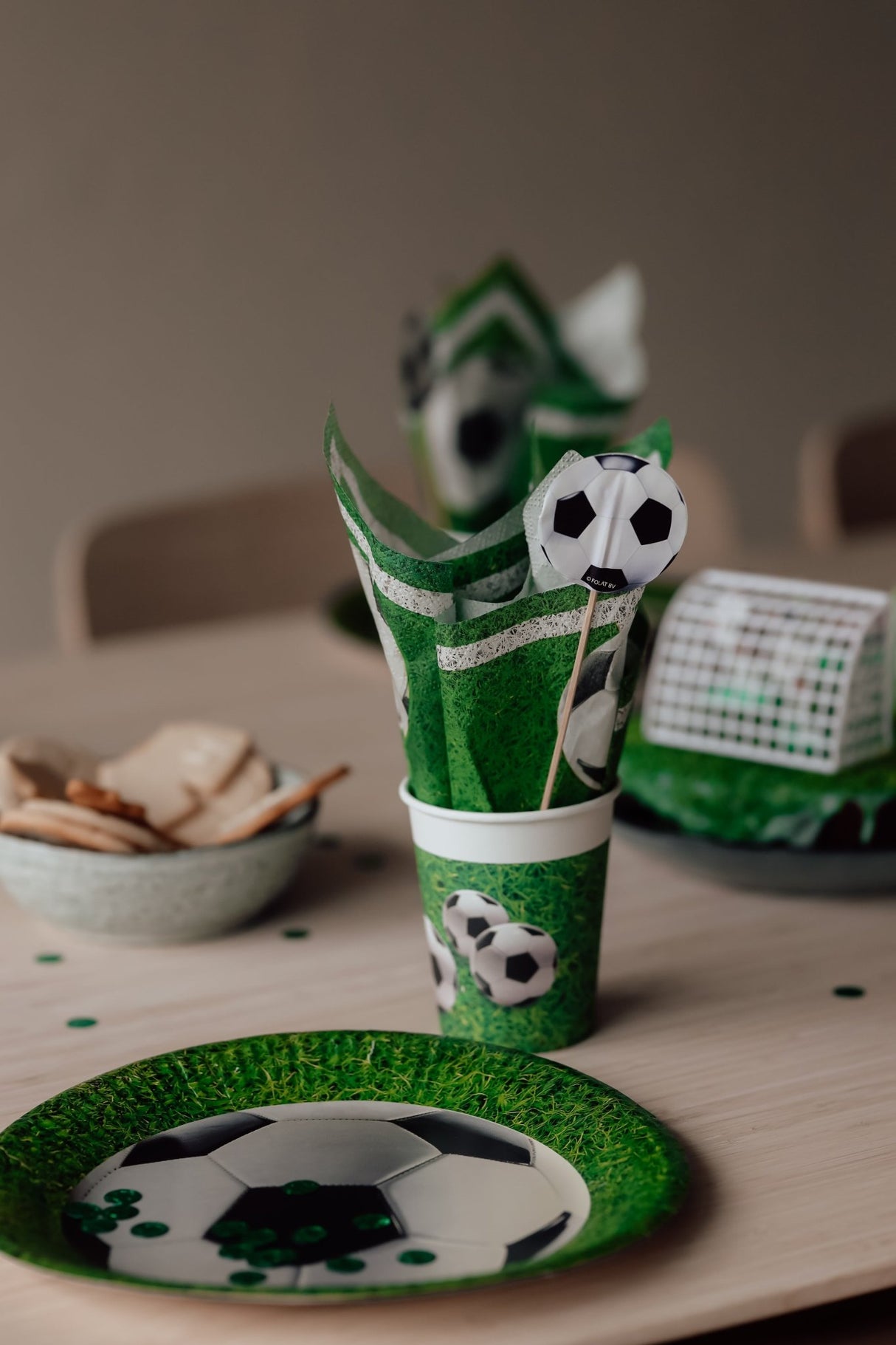 Fodbold papkrus – 8 stk. – Grønne engangskrus – 200 ml – Fodboldtema - Lukaki.dkFodbold papkrus – 8 stk. – Grønne engangskrus – 200 ml – Fodboldtema