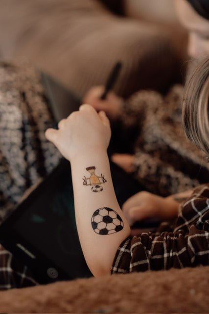 Tatoveringer med fodboldtema - 12 stk. - Lukaki.dkTatoveringer med fodboldtema - 12 stk.