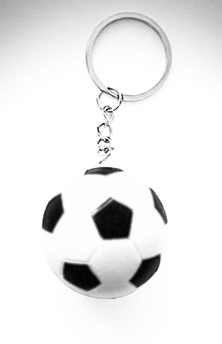 Schlüsselanhänger mit Fußball, schwarz/weiß - 1 Stk.