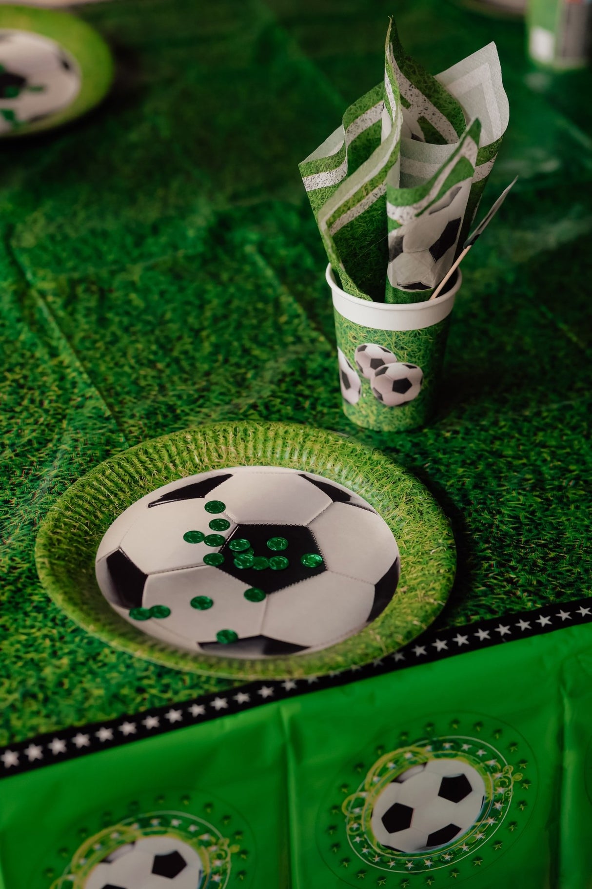 Fodboldservietter – 20 stk. – Grønt fodboldtema – 33x33 cm - Lukaki.dkFodboldservietter – 20 stk. – Grønt fodboldtema – 33x33 cm