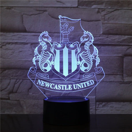 Newcastle United 3D Fodbold lampe - Lyser i 7 farver - Lukaki.dkNewcastle United 3D Fodbold lampe - Lyser i 7 farver